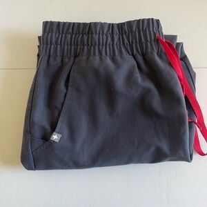 Figs High Waisted Zamora Jogger Scrub Pants in M